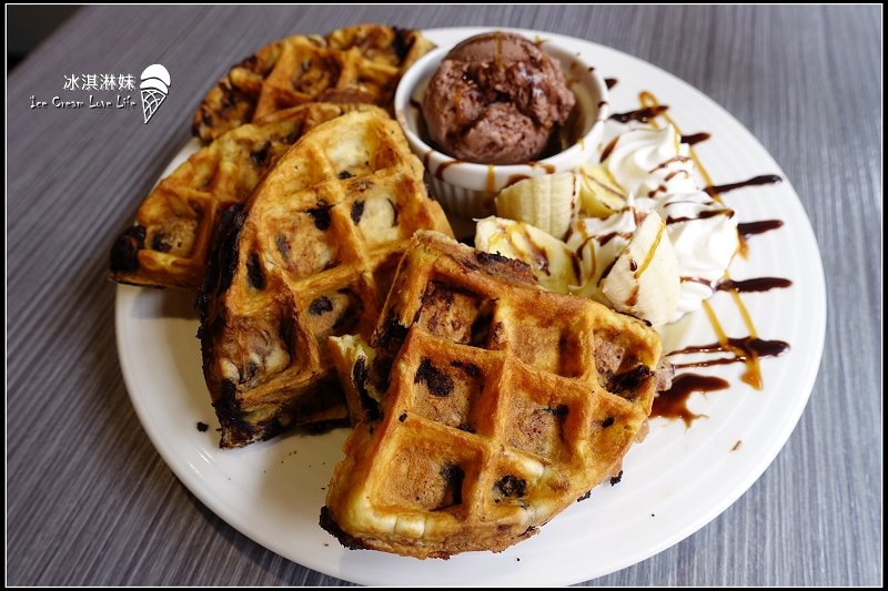 【台北永康】希羅斯咖啡 Syros Cafe - 消磨時間有插座wifi好休息咖啡廳 永康街2號