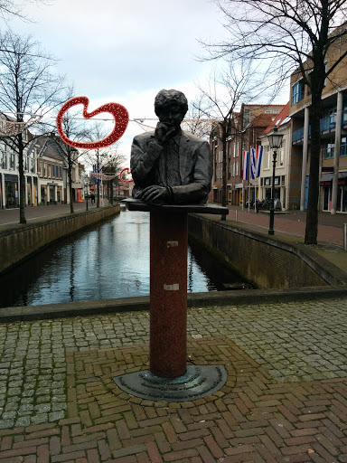 Wim Duisenberg standbeeld