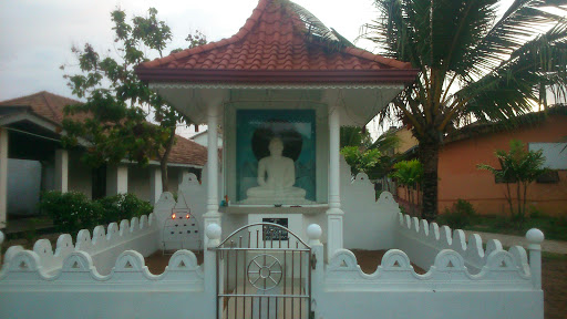 Lunawa hospital Buddha Statue 
