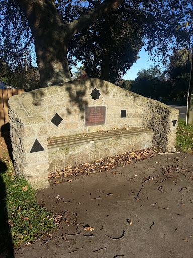 NZ Rifle Brigade Memorial Seat