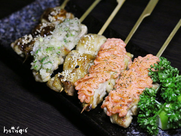 【食記】台北*東區。輪炭火串燒*平價居酒屋日本料理 還有飛鏢機可以玩! 牛肉串雞肉丸超美味~ 東區平價居酒屋 燒烤 燒肉 日式料理 車子主題餐廳 喝酒好地方 飛鏢機