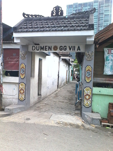 Gate Dumen