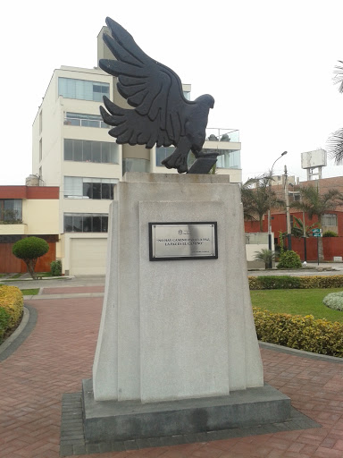 Monumento Paloma De La Paz