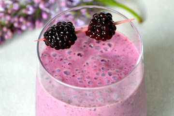Blackberry Chia Seed Smoothie