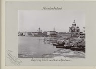 Russisch Orthodoxe Uspenski kathedraal in Helsinki gezien vanaf het water