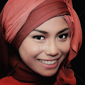 potrait by Dimas Winarto - People Portraits of Women