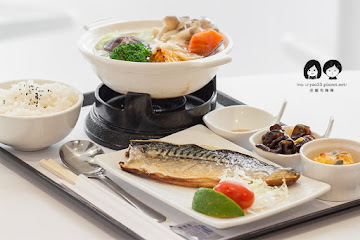 金鳳大飯店 X枝仔冰城-明華店 雞肉飯