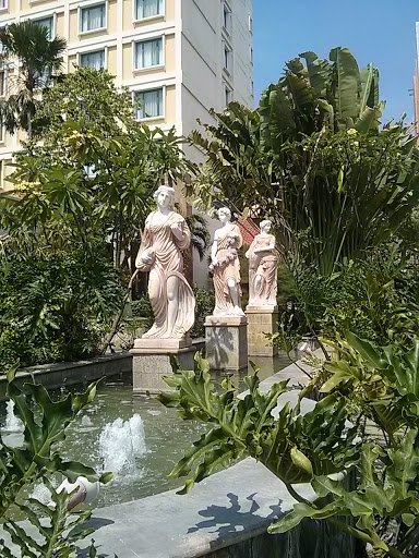 Three Goddes Statue