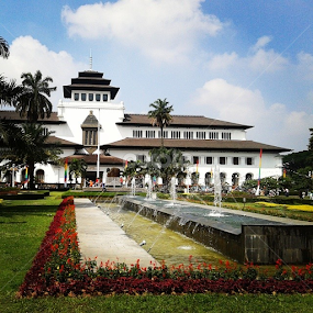 Gedung Sate by Gabriel Gigin Ginanjar - Instagram & Mobile Instagram