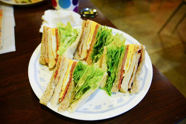 好吃健康早餐 小廚房早餐店