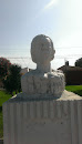 Busto De Gabriela Mistral