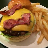 澳森漢堡 Awesome Burger