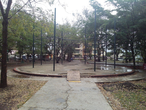 Plazoleta Del Parque Villa Olga