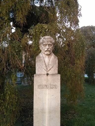 Horváth Árpád Mellszobra