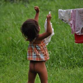 Doing assigned chores by Cesar Cambay - Babies & Children Children Candids