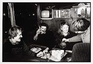 HD 57 Elvira. Koffiedrinken op een rondviskotter