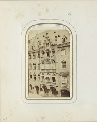 Woonhuis met geornamenteerde gevel in Neurenberg