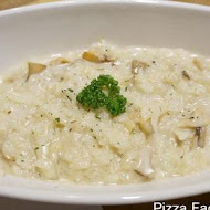 Pizza Factory 披薩工廠