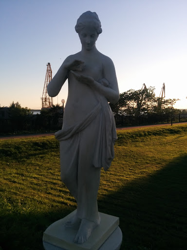 Статуя 8