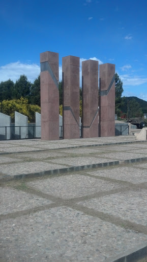 Monumento Los Pilares