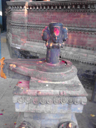 Shiva Statue Saraswati Club