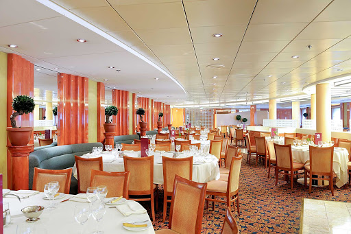 The larger of MSC Sinfonia's main restaurants, Il Galeone is a stylish eatery on the Beethoven Deck. 