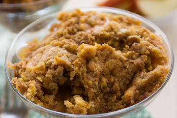Crockpot Apple Dump Cake