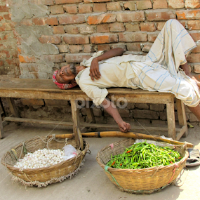 Taking rest from hot sunshine by Suaib Akhter - People Street & Candids