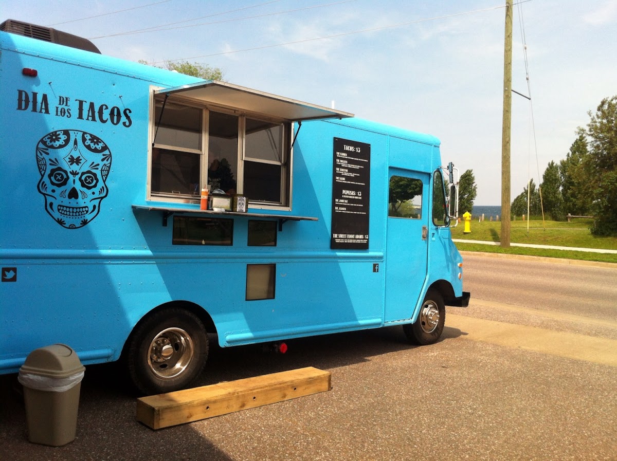 Dia de los Tacos - food truck - Marquette MI