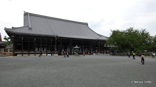 nishi-honganji-temple
