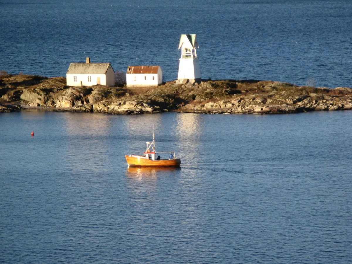 harbor-Oslo-Norway - Boat and lighthouse in Oslo Fjord.