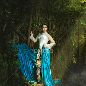 by Mdnoh Mnj - People Portraits of Women