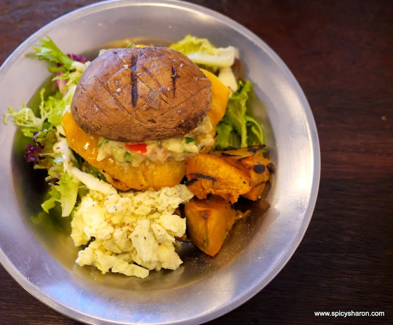 Paleo Chicken Burger @ Awesome Canteen - Malaysia Food ...