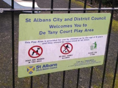 De Tany Court Play Area