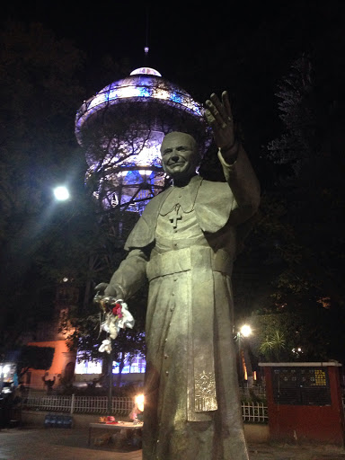 Monumento A El Papa Juan Pablo II 