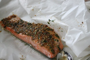 Ginger-Almond Crusted Baked Salmon Packets