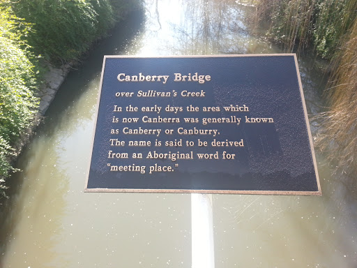 Canberry Bridge, ANU