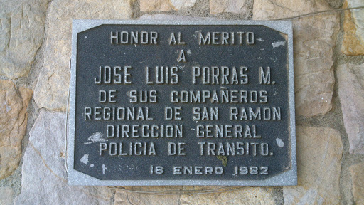 Placa En Honor a José Luis Porras