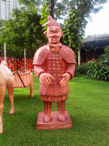 Gong Xi Fat Choi Statue