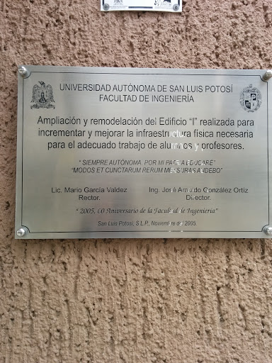 Placa Conmemorativa De La Ampliación Del Edificio I