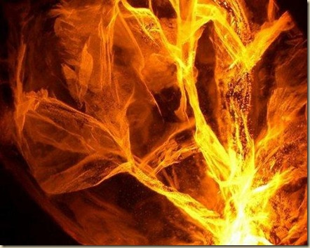 7.冰冷星雲：可樂杯中的冰塊