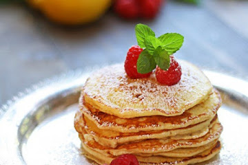 Lemon Ricotta Pancakes with Fresh Raspberries