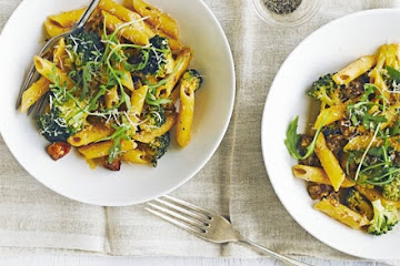 Penne with chorizo & broccoli