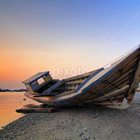terminated by Goez RIADI - Transportation Boats