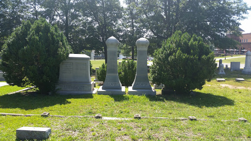 Davenport Monuments