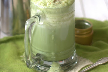 Coconut Vanilla Matcha Latte