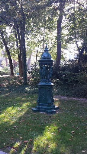 Fontaine parc palais des congr