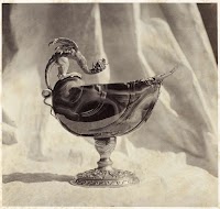 Schelpvormige schaal met draak, uit het Louvre