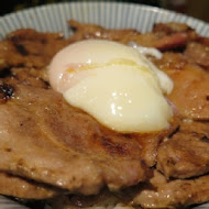 滿燒肉丼食堂