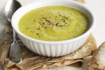 Spiced parsnip & cauliflower soup
